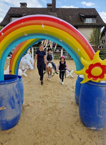 555352022 1298748395381013 6897059799461752295 n