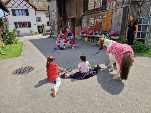 554656492 1298758658713320 928122621429225848 n