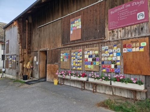 Stallwand Plaketten kleiner Stall